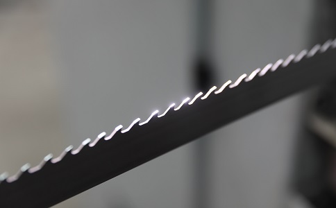 潍坊双金属带锯条产生切削噪音的原因具体有哪些？